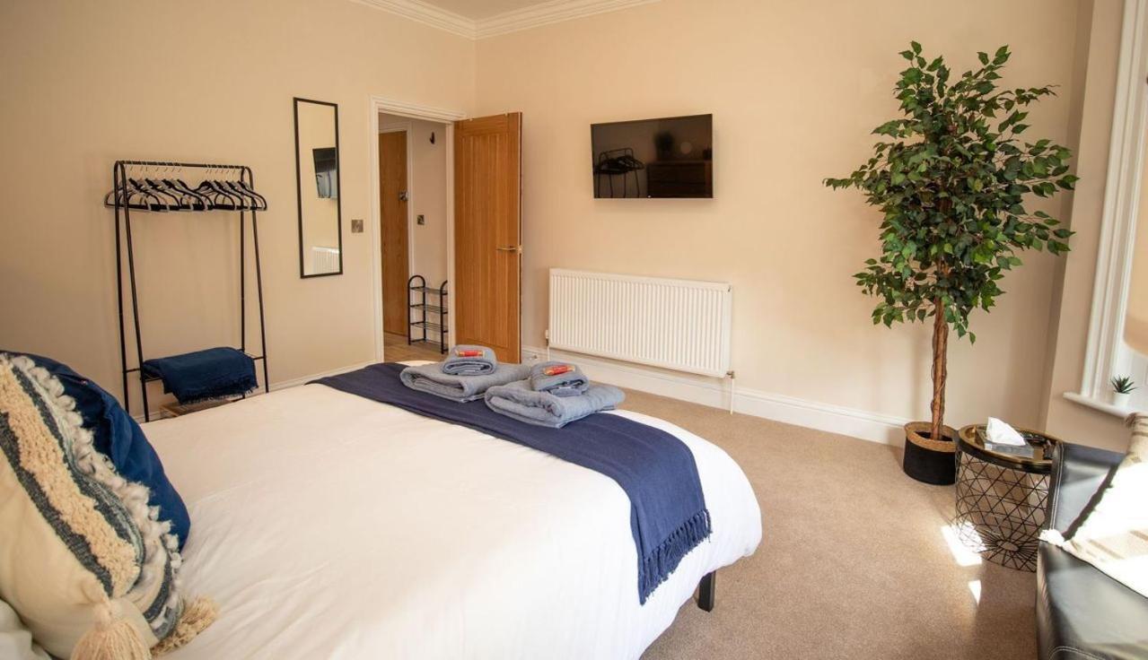 Treetop View Cosy Getaway In Eastbourne, Free Parking, Short And Long Stays, Værelse billede